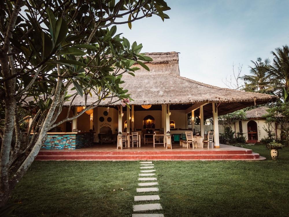 Owa Areguling Lodge