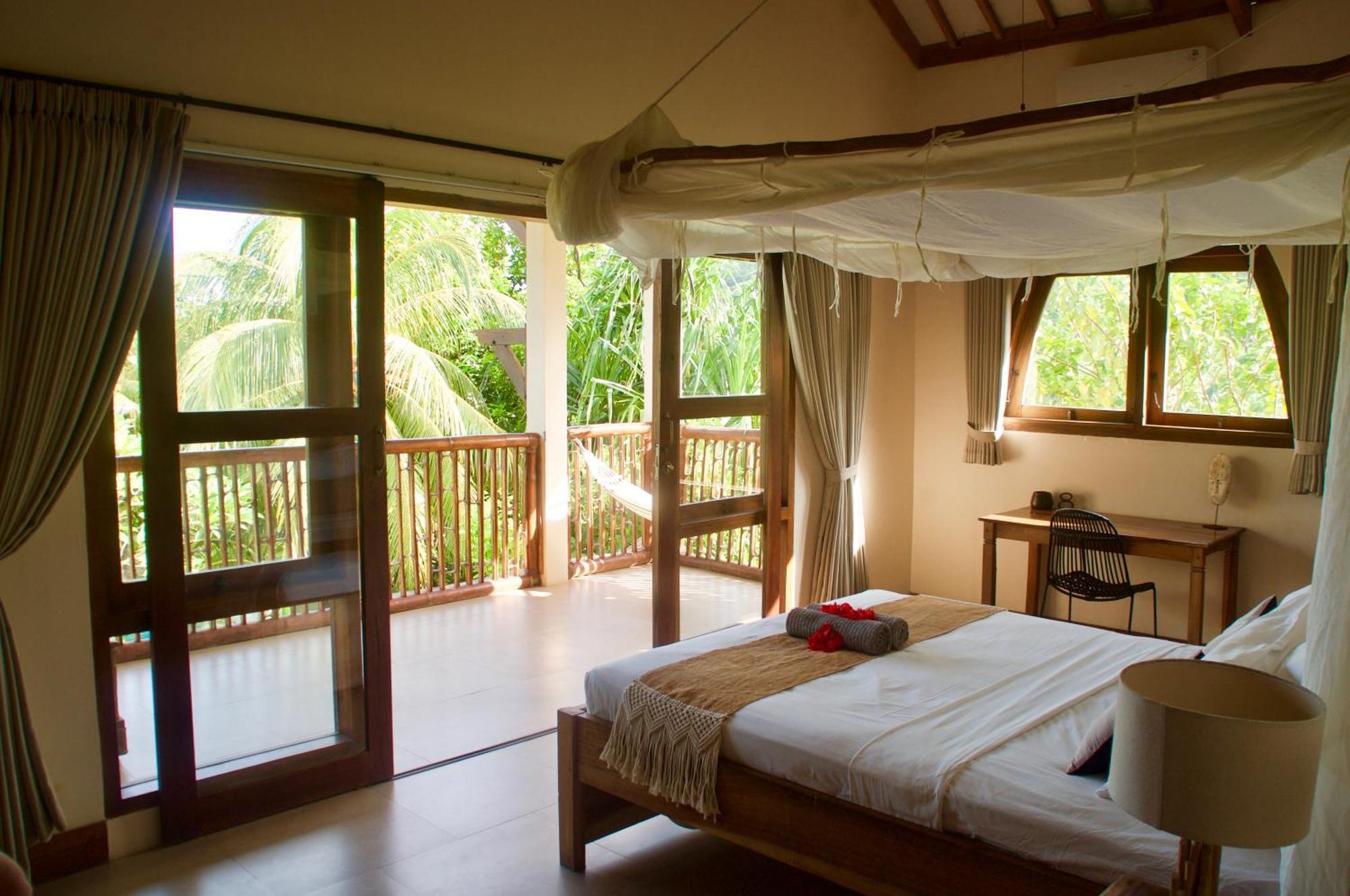 Owa Areguling Lodge *